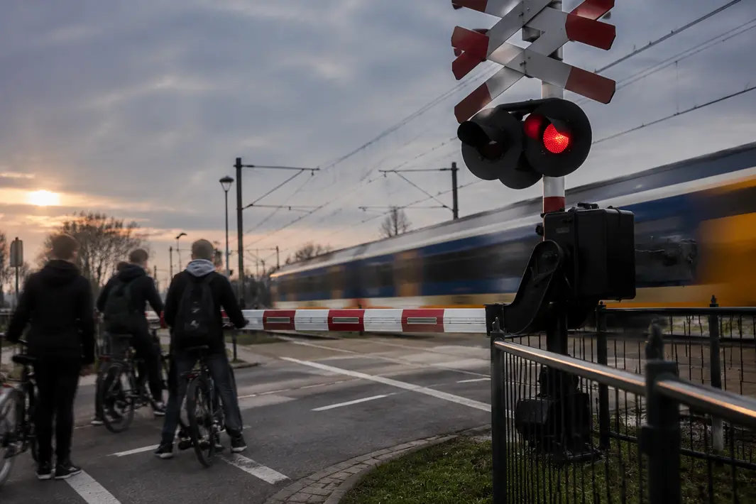 Toename van incidenten met jongeren bij spoorwegovergangen zorgt voor zorg